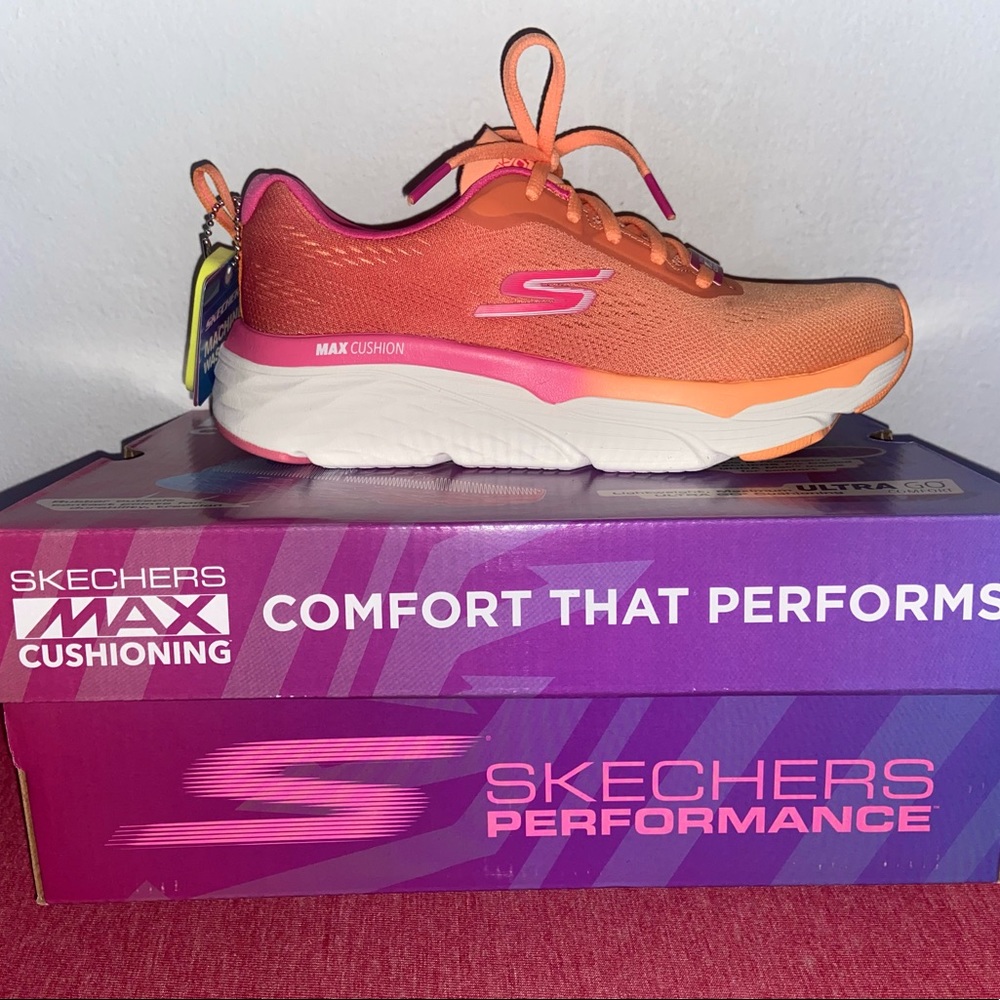 Sketchers Max Cushioning (size 6 • pink/orange)